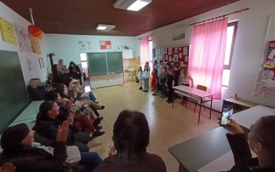 FOTO: Božićna priredba u PŠ Gnjilišta
