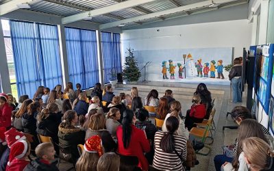 FOTO: Božićna priredba u centralnoj školi Višići